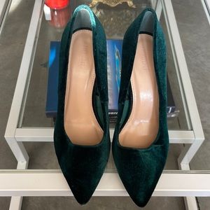 Forever 21 woman’s heels